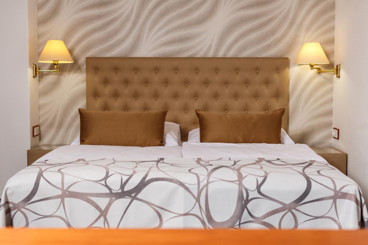 ฮาร์โมนี คลับ โฮเต็ล Hotel ออสตราวา ภายนอก รูปภาพ