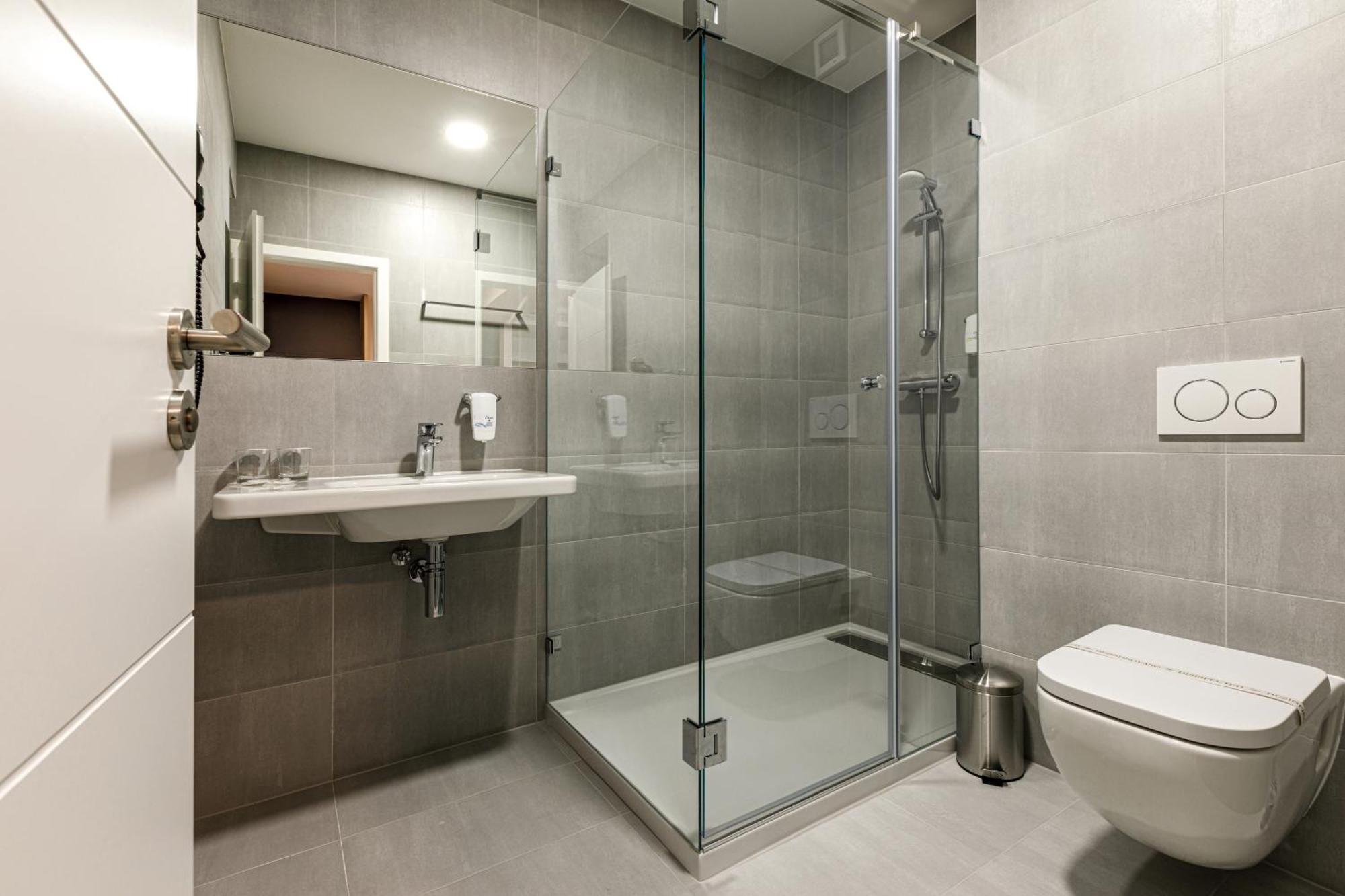 ฮาร์โมนี คลับ โฮเต็ล Hotel ออสตราวา ภายนอก รูปภาพ